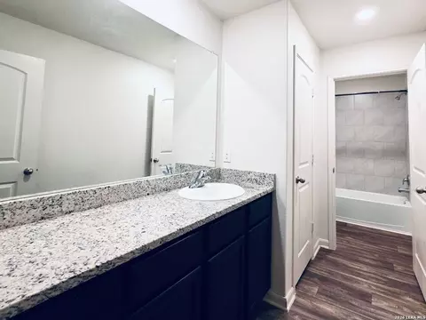 Bath - 15015 Harbor Lndg, Von Ormy, TX 78073 photo 1 of 4