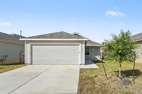 6823 Chicken Rdg, San Antonio, TX 78252