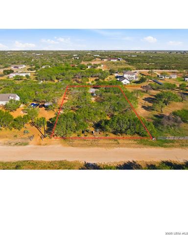 123 Cr 2666, Moore, TX 78057 | MLS# 2026545 | 16 Photos - Movoto