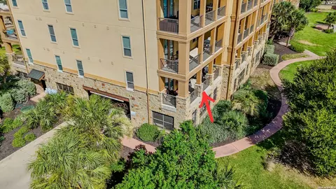 96 Island Dr #12, Horseshoe Bay, TX 78657