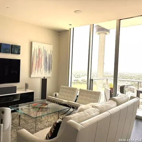 610 E Market St #2703, San Antonio, TX 78205