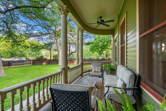 116 Pecan St, Boerne, TX 78006