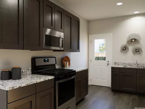 Kitchen - 11119 Luckenbach Loop, Converse, TX 78109 photo 2 of 3