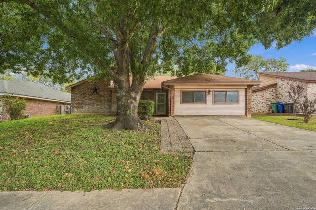 8730 Welles Harbor Cir, San Antonio, TX 78240