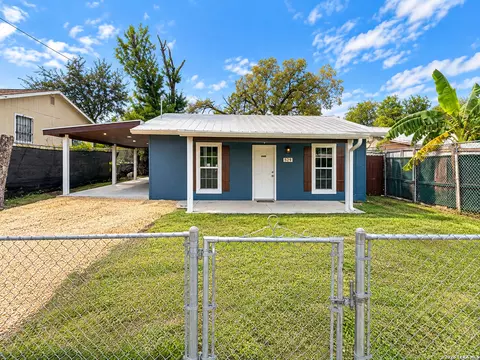 529 N San Bernardo Ave, San Antonio, TX 78228