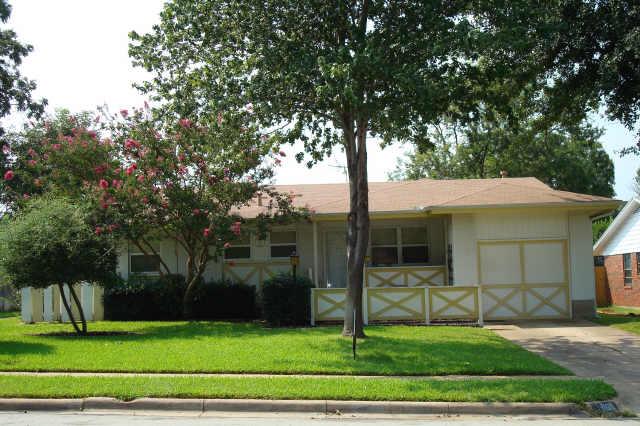 1100 Wright St, Arlington, TX 76012 photo 1
