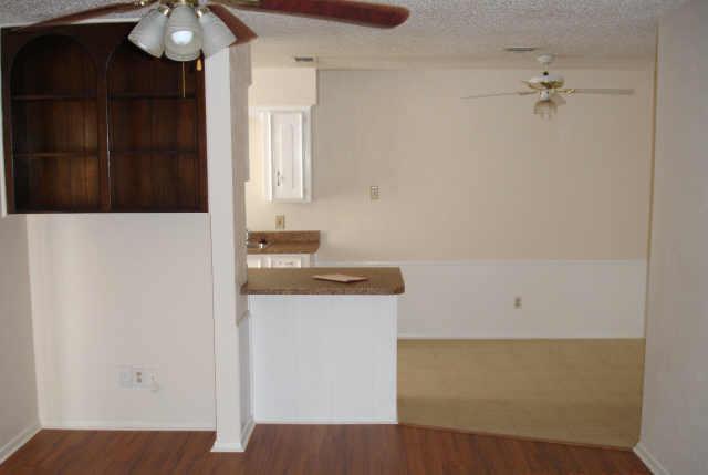 724 E Pecan St, Hurst, TX 76053 photo 1