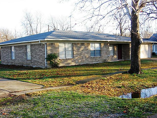 206 E Thomas St, Leonard, TX 75452 photo 1