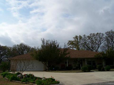 120 Ace Cir, Comanche, TX 76442 photo 1