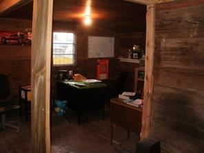 433 E Navarro Ave E, De Leon, TX 76444 photo 3