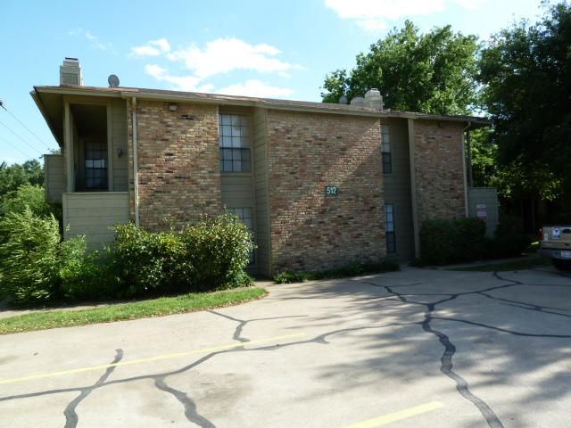 512 E Denton Dr E, Euless, TX 76039 photo 1