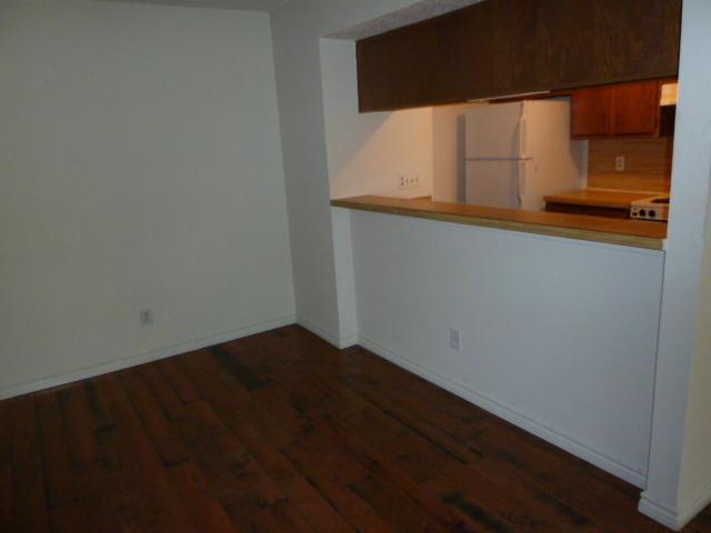512 E Denton Dr E, Euless, TX 76039 photo 3