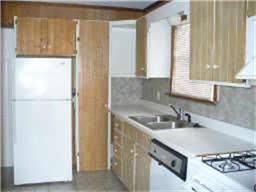 208 E 5th St E, Springtown, TX 76082 photo 1