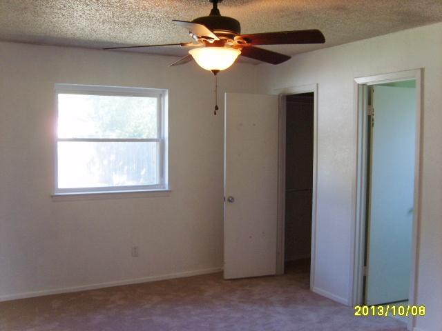 6908 Declaration St, Fort Worth, TX 76148 photo 1