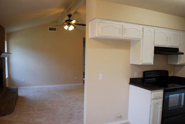 206 Sunset Dr, Euless, TX 76040 photo 1