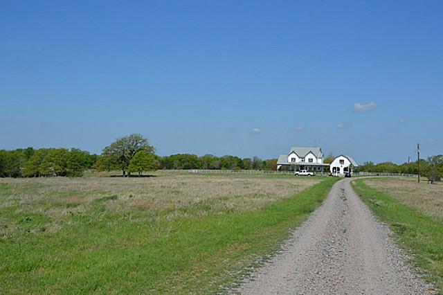 451 Pr 123, Savoy, TX 75479 photo 15