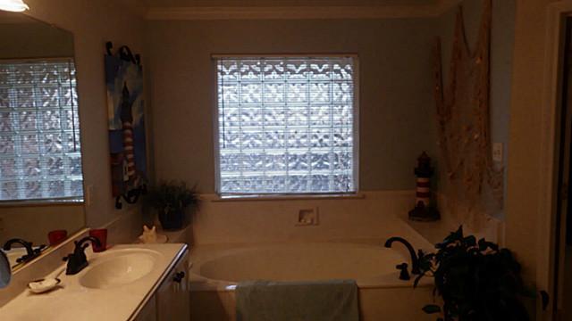 106 Codee Ct, Mount Pleasant, TX 75455 photo 2