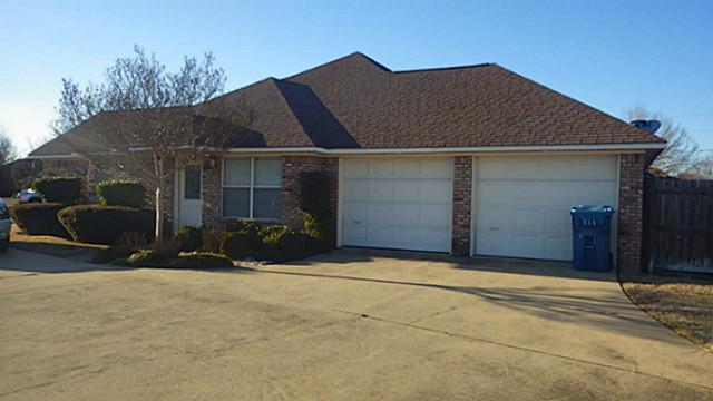 106 Codee Ct, Mount Pleasant, TX 75455 photo 3