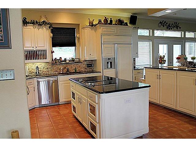 108 Summit Edge Ct, Glen Rose, TX 76043 photo 4