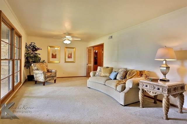 317 Moore Dr, Abilene, TX 79605 photo 4