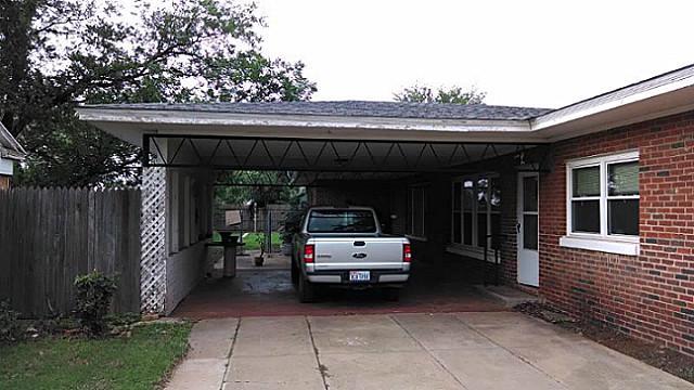 706 E Burnside St, Rotan, TX 79546 photo 2