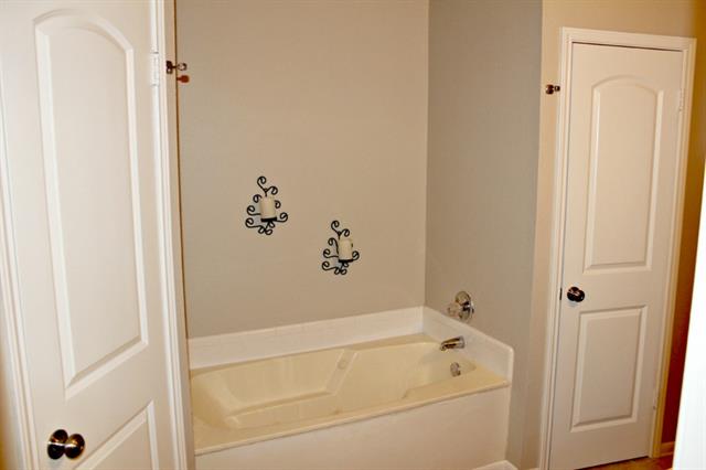 7916 Hot Springs Ct, Fort Worth, TX 76123 photo 21