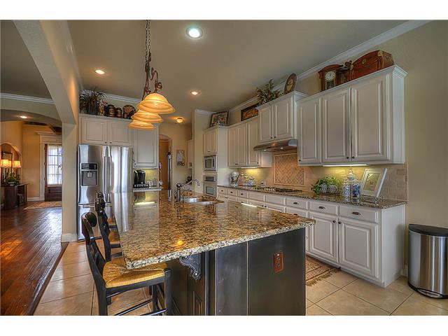 325 River Meadows Ln, Argyle, TX 76226 photo 4