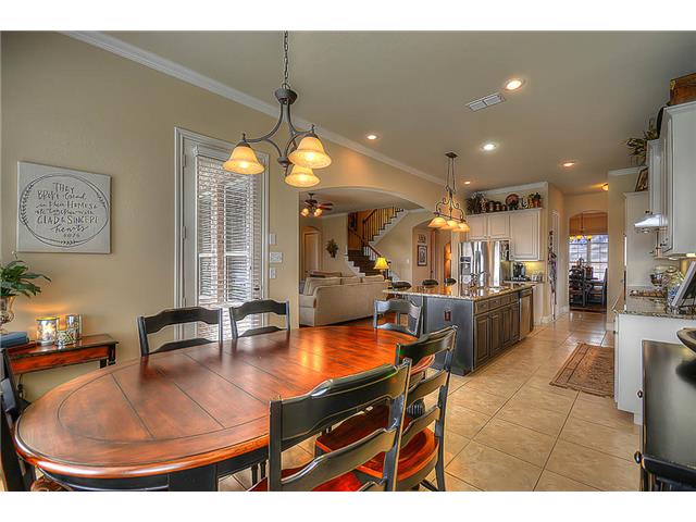 325 River Meadows Ln, Argyle, TX 76226 photo 5
