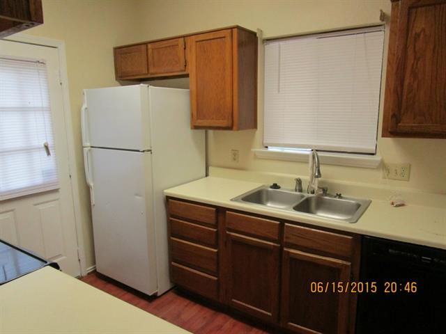 717 Normandy Dr, Euless, TX 76039 photo 1