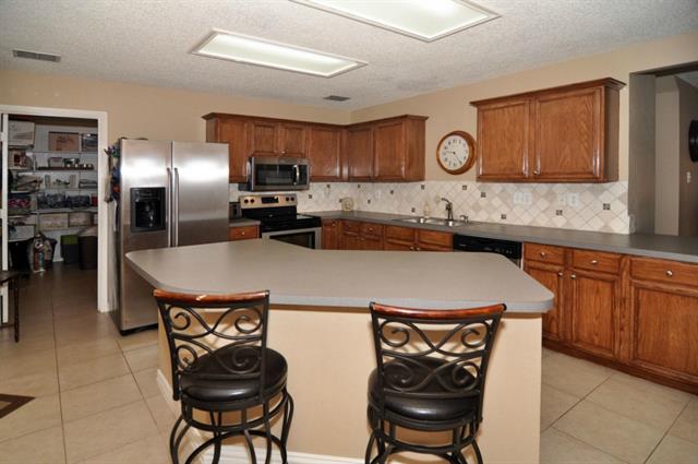 2005 Brazos Dr, Corinth, TX 76210 photo 4