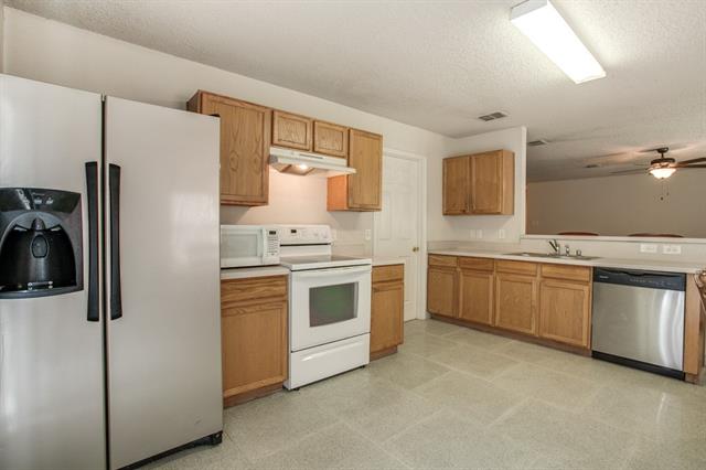1002 Hampton Dr, Forney, TX 75126 photo 11