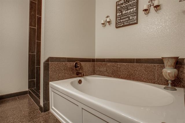 1002 Hampton Dr, Forney, TX 75126 photo 19