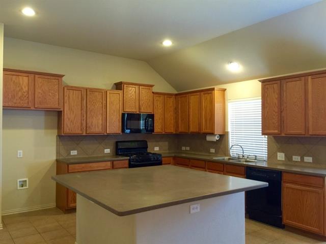 205 Bugle Call Rd, Forney, TX 75126 photo 3