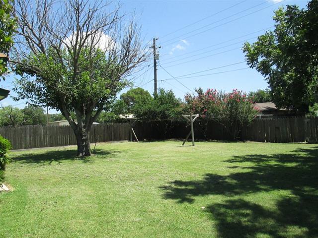 1403 Primrose, Cisco, TX 76437 photo 6