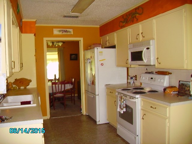 1204 Haven Dr, Comanche, TX 76442 photo 6