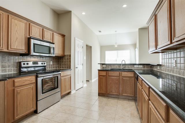 8840 Colonial Dr, Crandall, TX 75114 photo 13