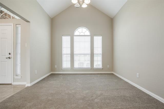 8840 Colonial Dr, Crandall, TX 75114 photo 4