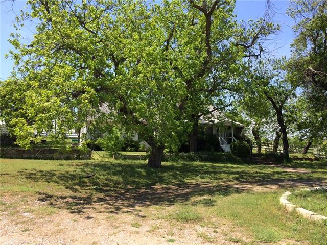 808 E Summit Ave, Comanche, TX 76442 photo 7
