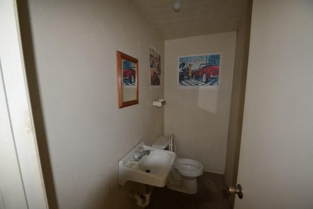 504 E Cedar St, Gordon, TX 76453 photo 24