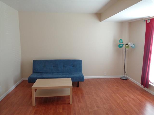 1301 Glenn Dr, Euless, TX 76039 photo 2