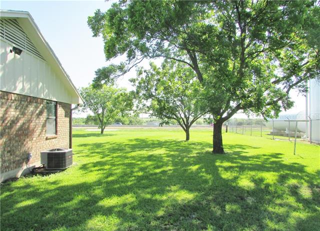 600 SW Mckinney St, Rice, TX 75155 photo 19