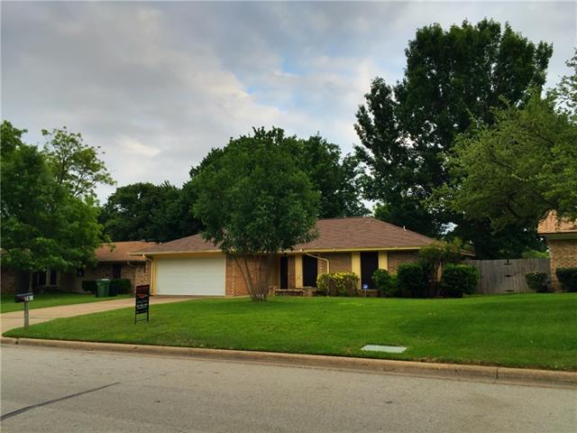 2901 Panhandle Dr, Grapevine, TX 76051 photo 1