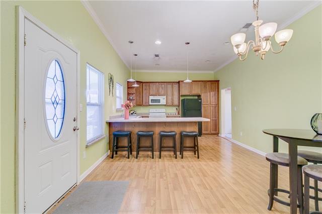 208 E 5th St, Tolar, TX 76476 photo 6