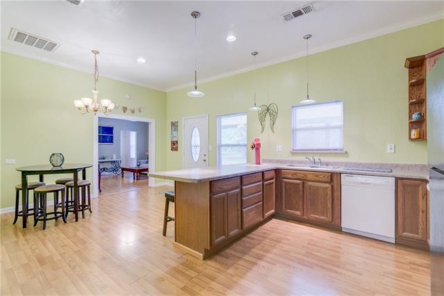 208 E 5th St, Tolar, TX 76476 photo 14