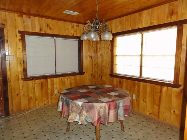 910 E Letava Dr, Mabank, TX 75147 photo 3