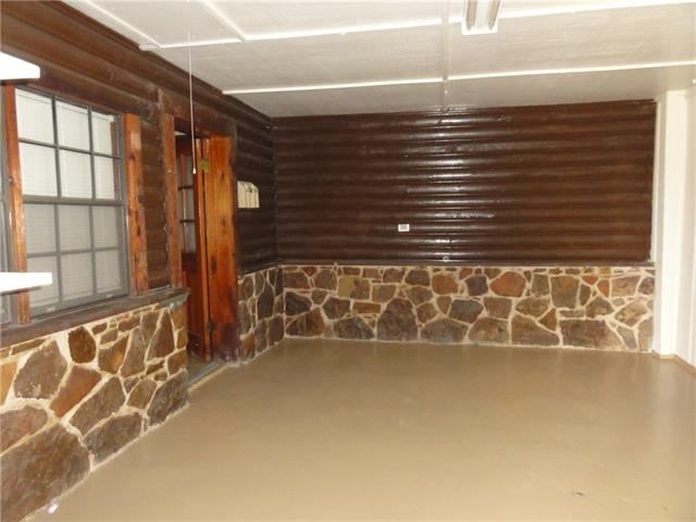 910 E Letava Dr, Mabank, TX 75147 photo 6