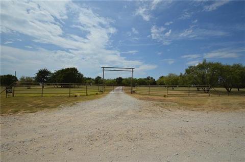 511 Ranch View Rd, Perrin, TX 76486 photo 2