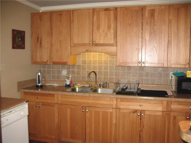 911 N Austin St, Comanche, TX 76442 photo 8
