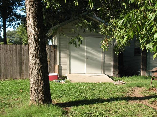 911 N Austin St, Comanche, TX 76442 photo 19