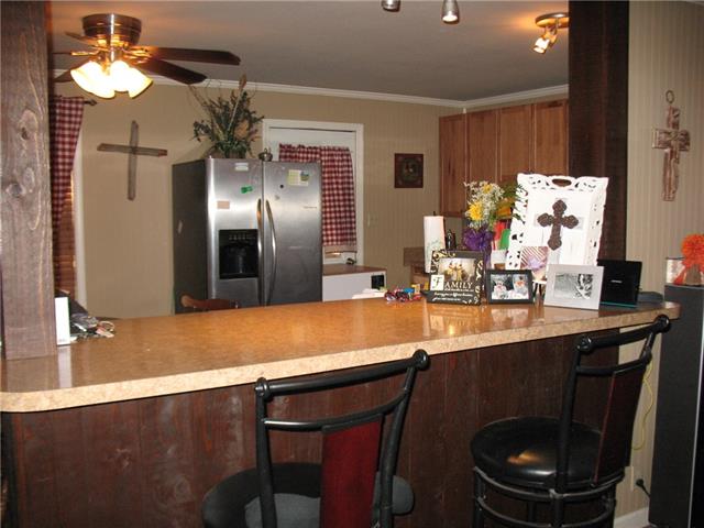 911 N Austin St, Comanche, TX 76442 photo 7